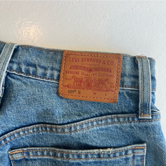 Levi 501 jeans mid wash distressed - Picture 7 of 7